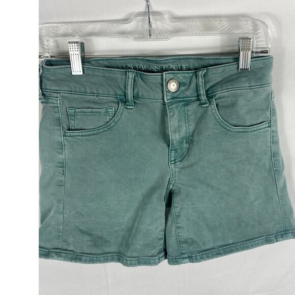 American Eagle Midi Super Stretch Green Shorts Size 4 - Picture 1 of 6